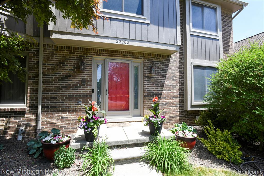 22200 Heatheridge, Farmington, MI 48167 — Photo 6