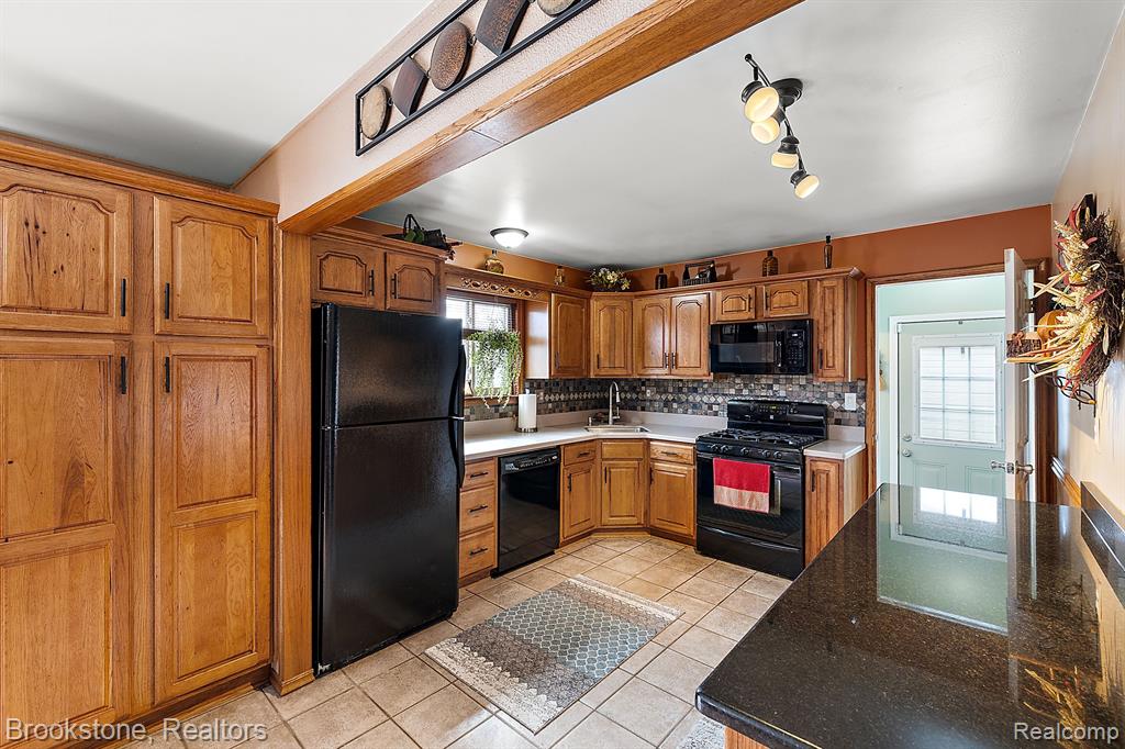 43258 HYDE PARK Drive, Sterling Heights, MI 48313 — Photo 27