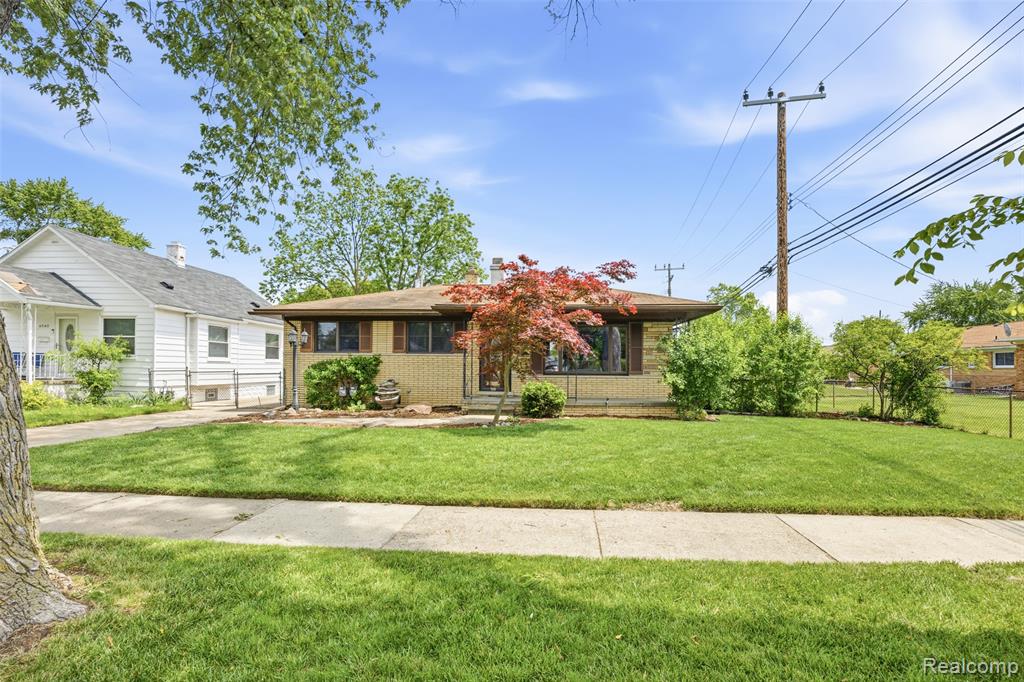 6532 Rockdale Street, Dearborn Heights, MI 48127 — front exterior