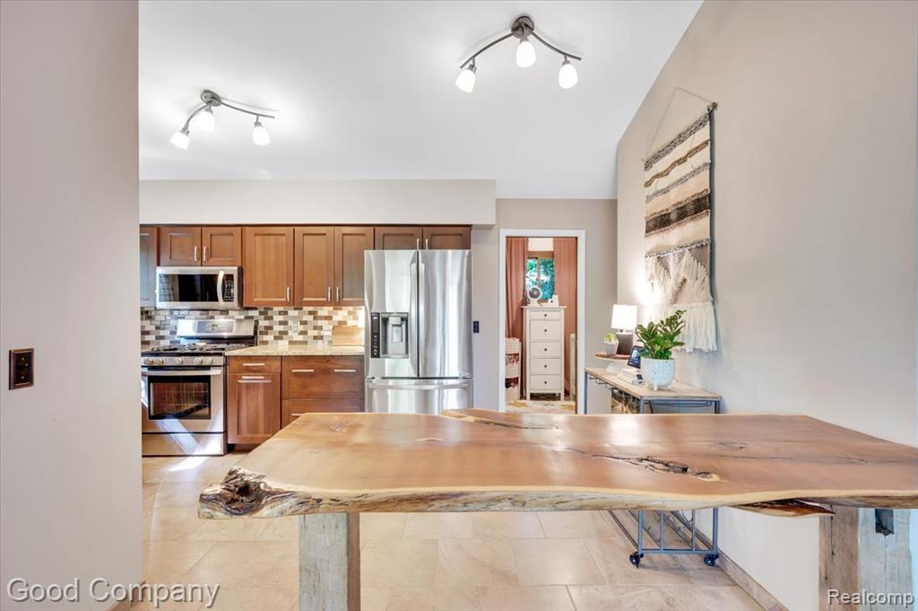 5504 Starwood Drive, Commerce Twp, MI 48382 — Photo 14