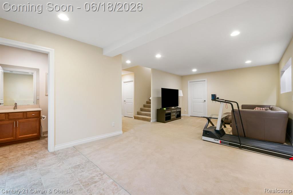 34225 Thornbrook Drive, Farmington, MI 48335 — Photo 45