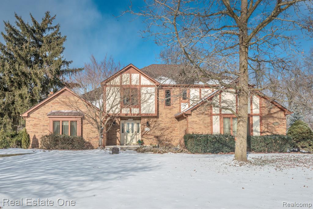41344 Beacon Road, Novi, MI — front exterior