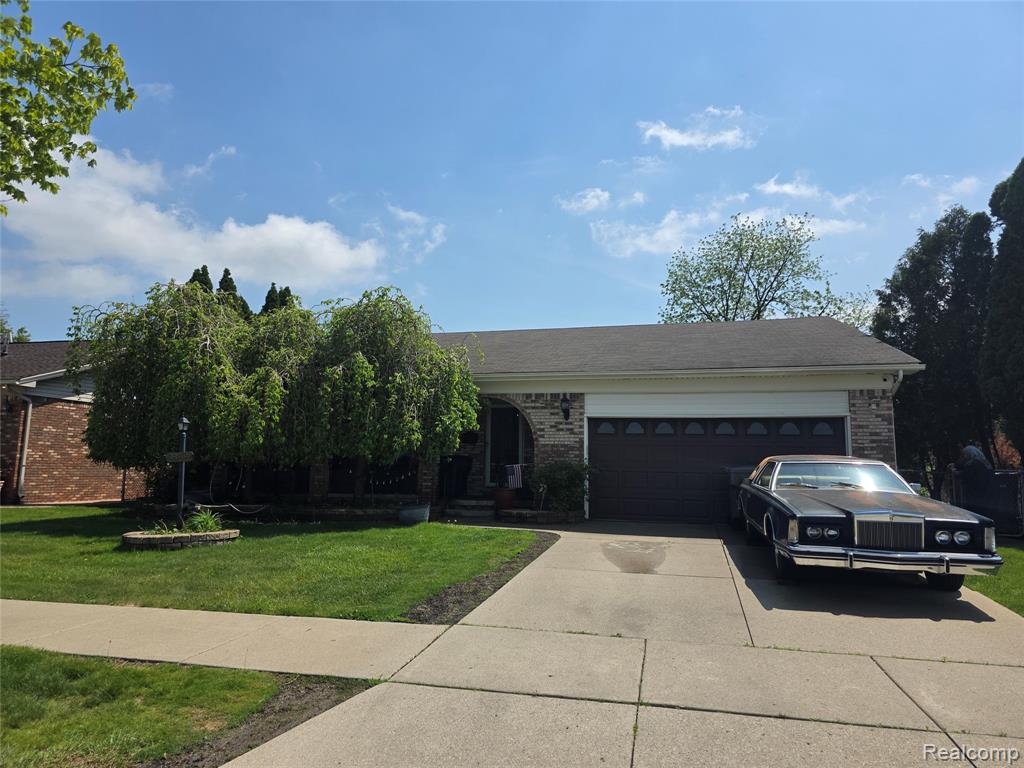 5858 Reuter Street, Dearborn, MI 48126 — front exterior