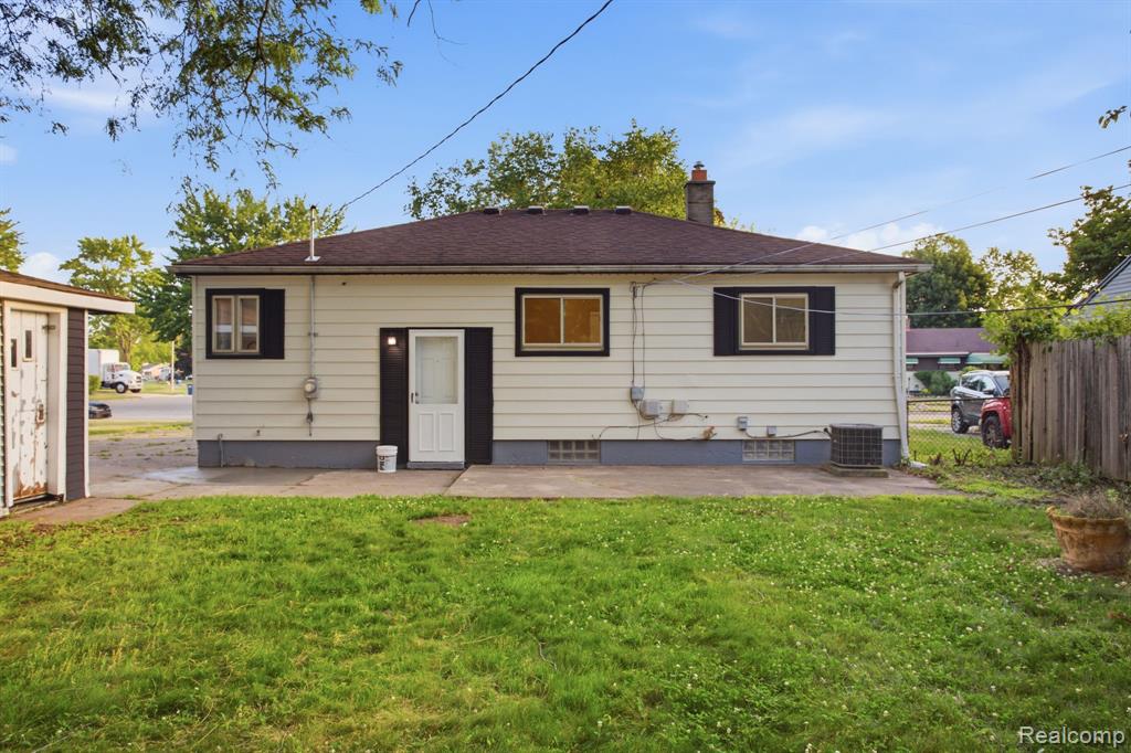 4685 Julius Boulevard, Westland, MI 48186 — Photo 32