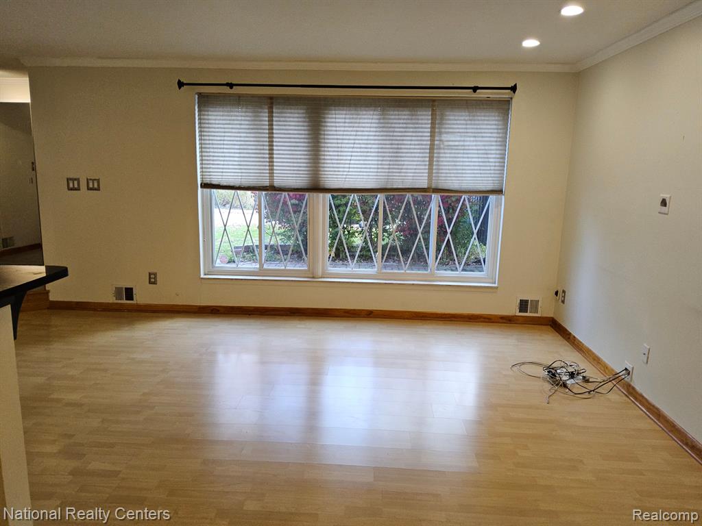 8676 Community Blvd Boulevard, Warren, MI 48093 — Photo 2
