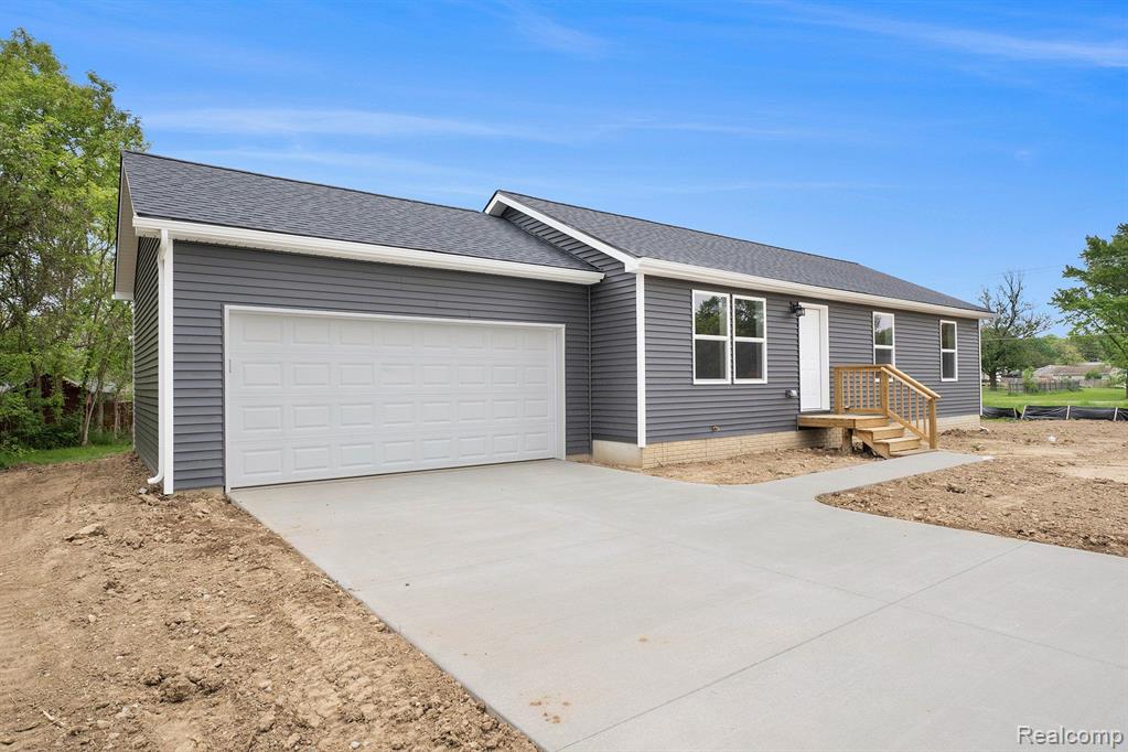 5499 SITKA Street, Burton, MI 48519 — Photo 18