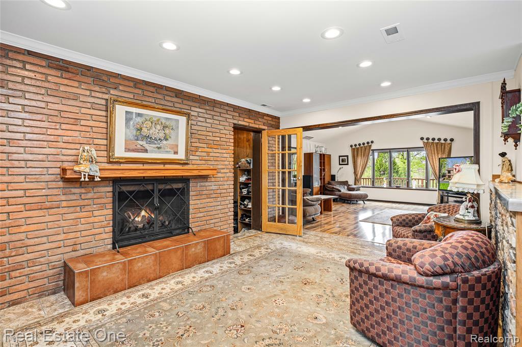 26336 Pillsbury Street, Farmington, MI 48334 — Photo 44