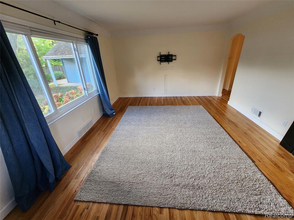 213 E Vates Street, Frankenmuth, MI 48734 — Photo 17