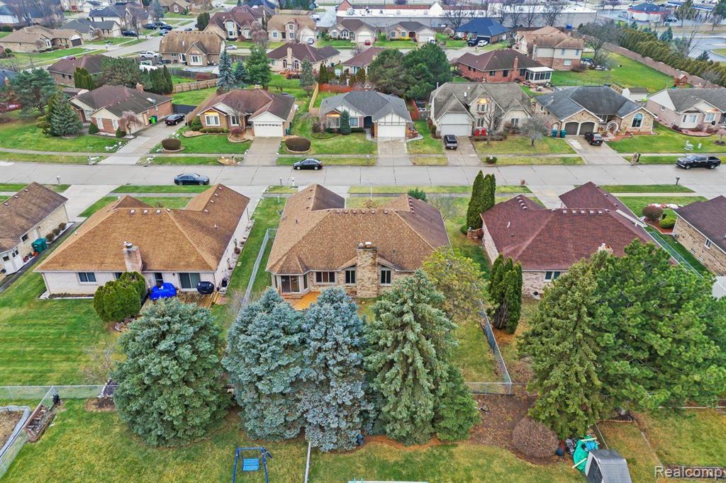 46690 BARBARA Drive, Macomb, MI 48044 — Photo 38