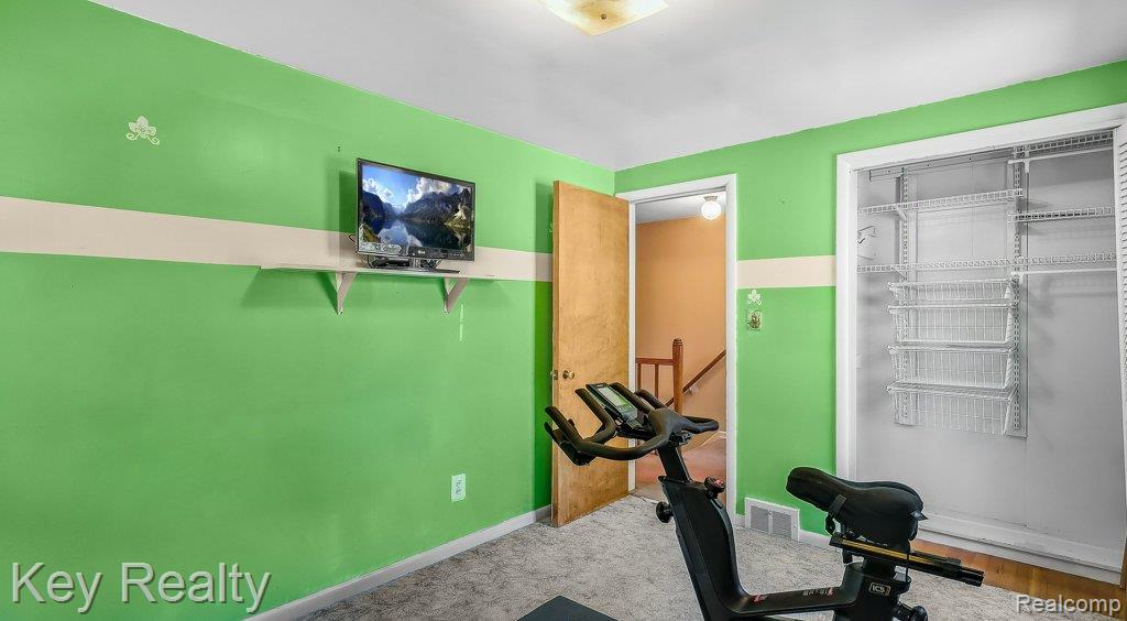 28611 Lathrup Boulevard, Lathrup Village, MI 48076 — Photo 24