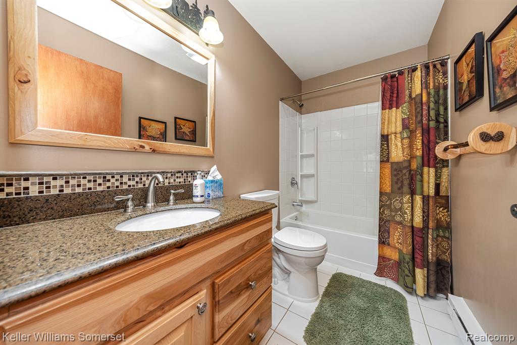 428 CRYSTAL Lane, Roscommon, MI 48653 — Photo 18