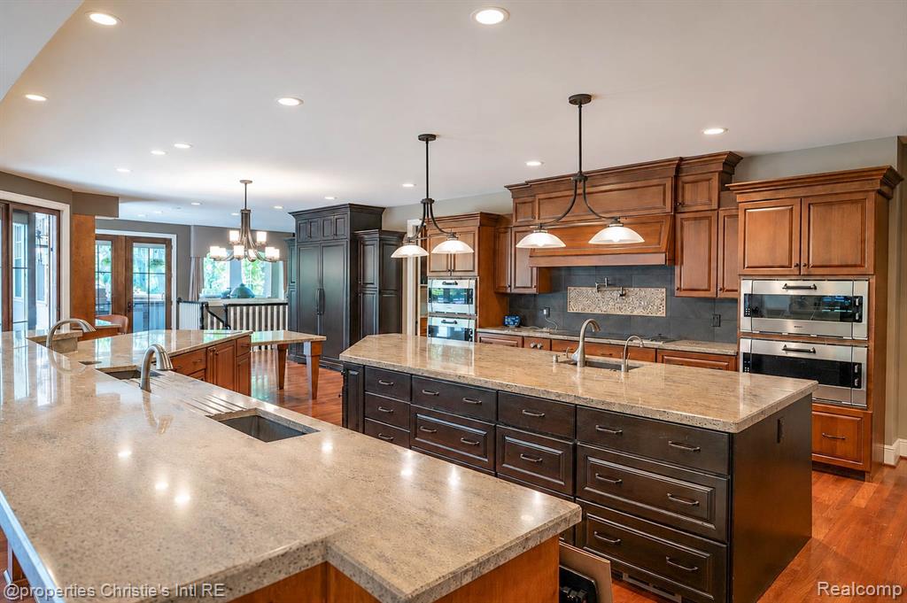 1330 Oxford Road, Beverly Hills, MI 48304 — Photo 13