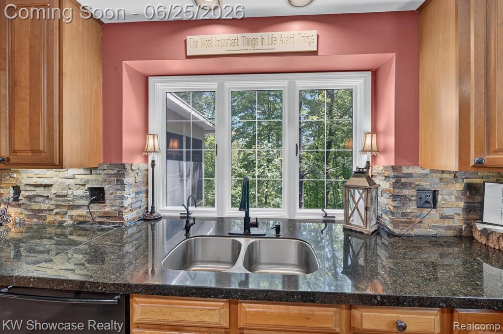 11073 Sandy Creek Drive, South Lyon, MI 48178 — Photo 20