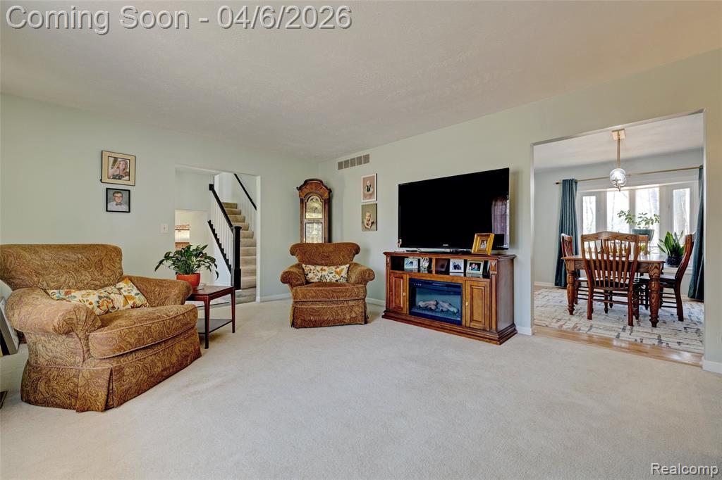 6332 Laura Lane, Flint, MI 48507 — Photo 6