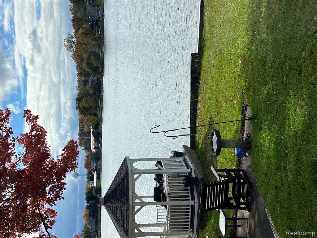 8252 Woodland Shore Drive, Brighton, MI 48114 — Photo 24