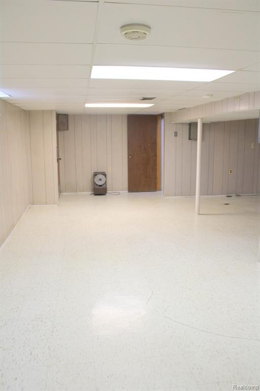 907 Farnham Avenue, Lincoln Park, MI 48146 — Photo 49