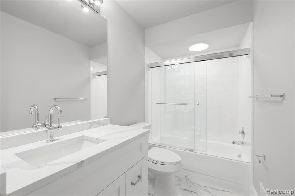 16252 Country Knoll Drive, Northville, MI 48168 — Photo 31