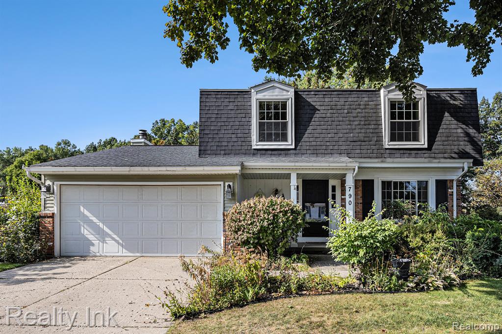 790 Fairway Trails Drive, Brighton, MI 48116 — front exterior