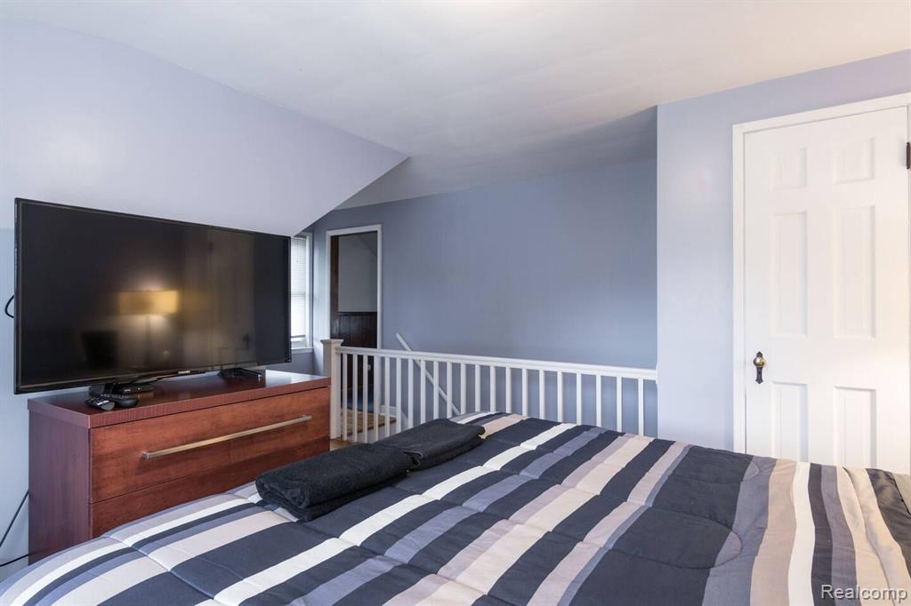 911 W 4th St, Royal Oak, MI 48067 — Photo 10