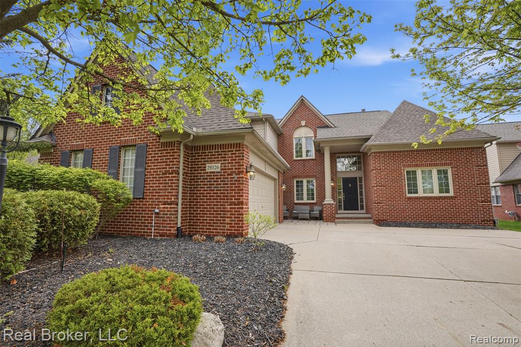 29126 Eastman Trail, Novi, MI