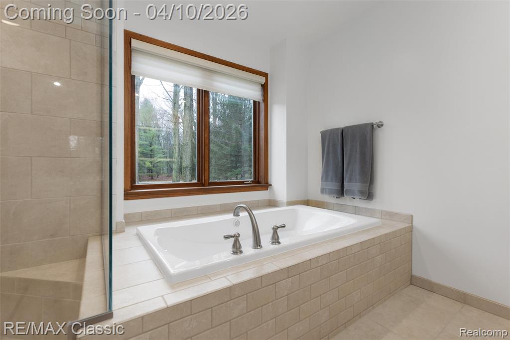 28085 Marcellus Drive, South Lyon, MI 48178 — Photo 23