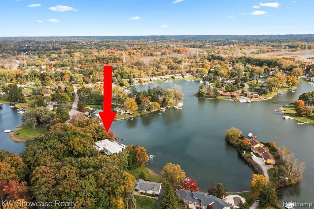 5028 OAKWOOD COURT, Commerce Twp, MI 48382 — Photo 3