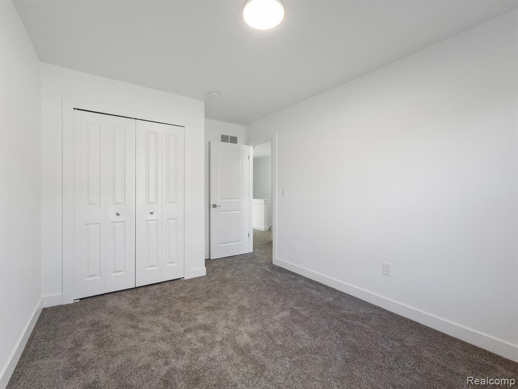 2886 SUMMERS Place, Troy, MI 48084 — Photo 25