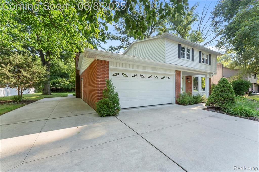 8751 Woodside Drive, Grosse Ile, MI 48138 — Photo 2