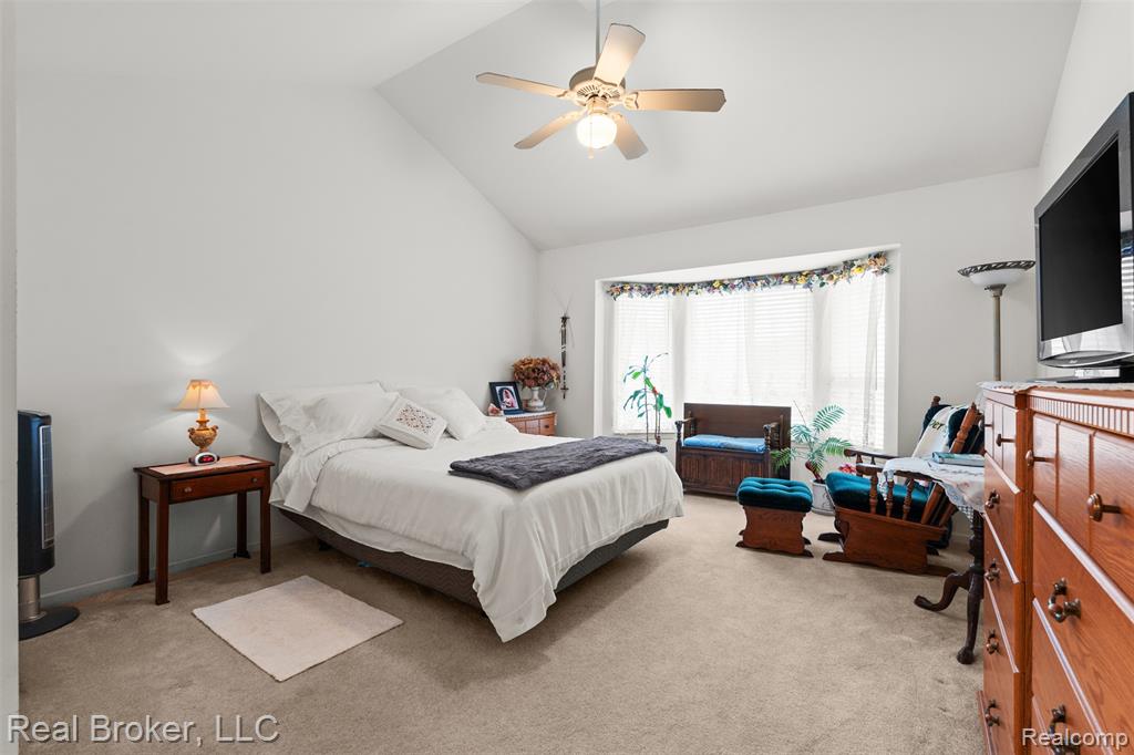 5776 Woodview Drive, 6, Sterling Heights, MI 48314 — Photo 20