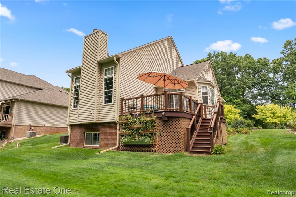 9952 Tioga Trail, Pinckney, MI 48169 — Photo 33