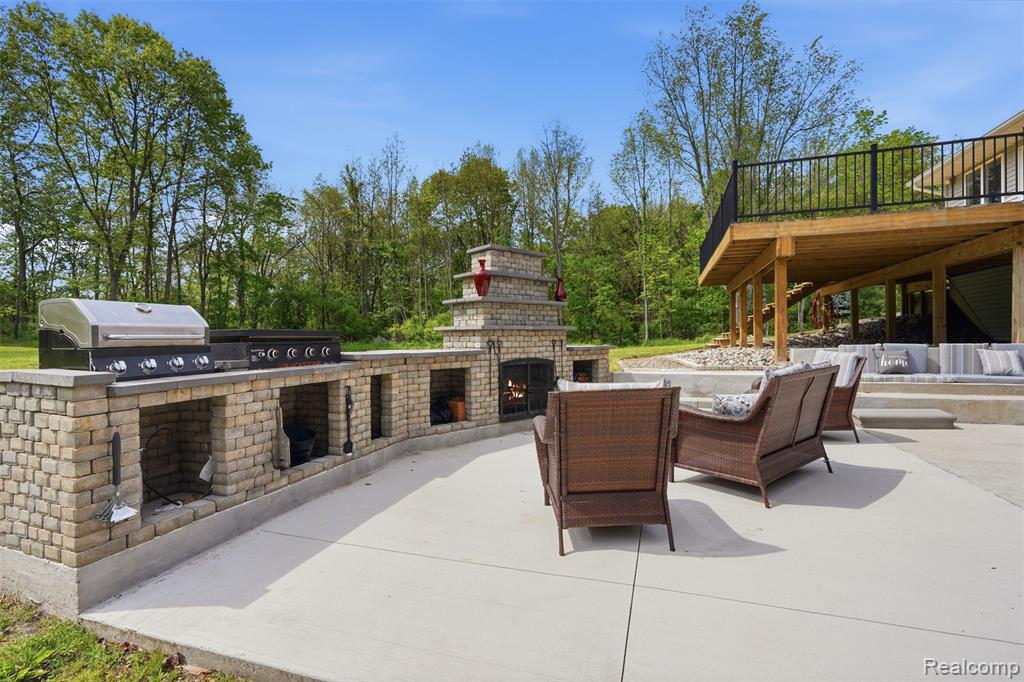 13158 Wood Road, Bath, MI 48808 — Photo 48