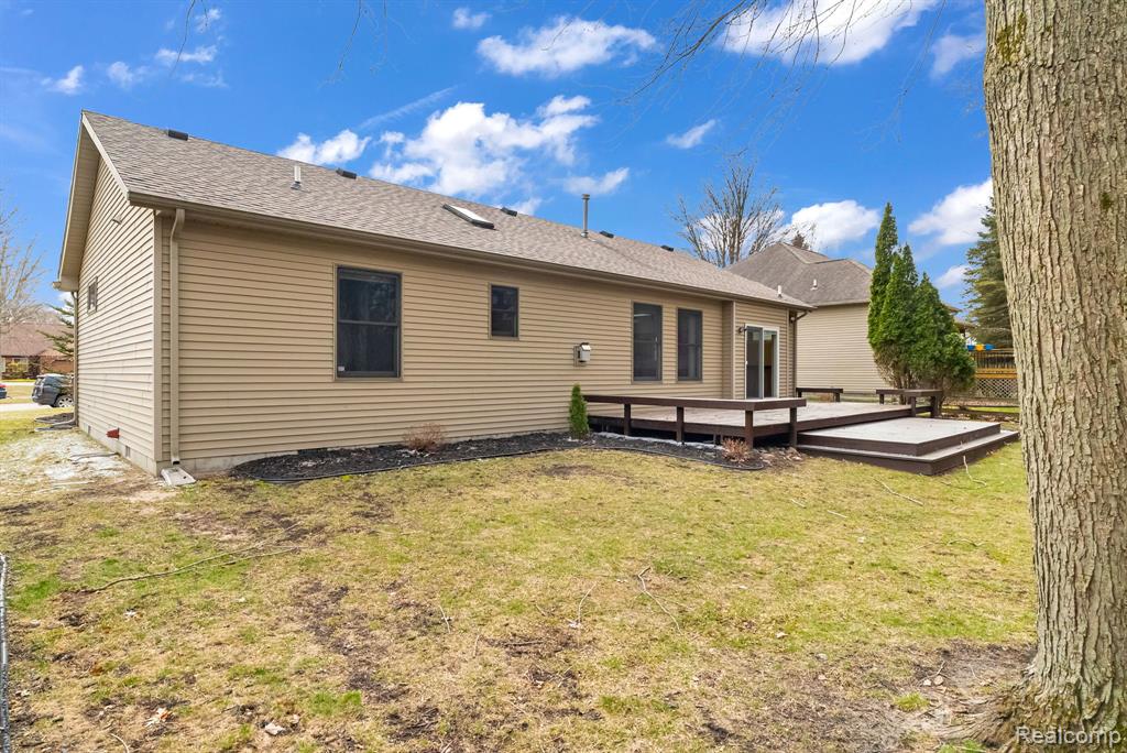 4039 Stoney Creek Drive, Fort Gratiot, MI 48059 — Photo 32