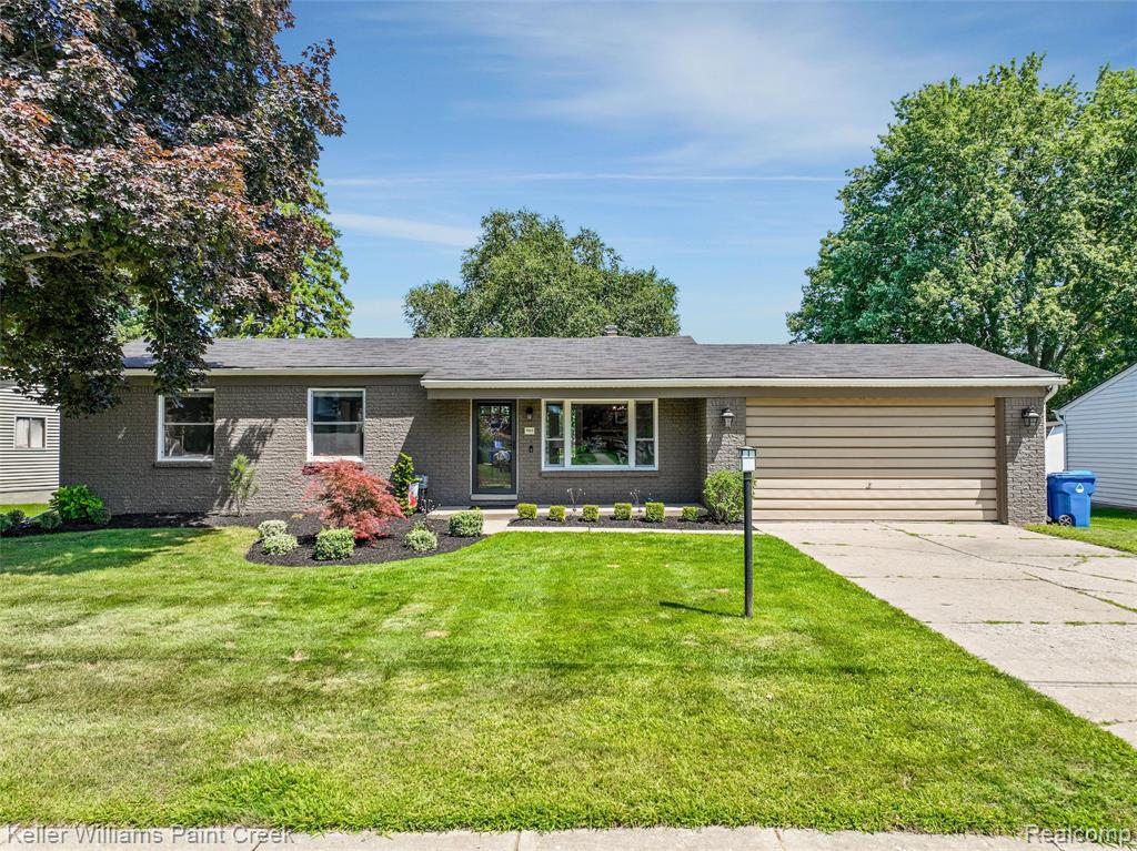 5842 Pleasant Drive, Waterford, MI 48329 — front exterior