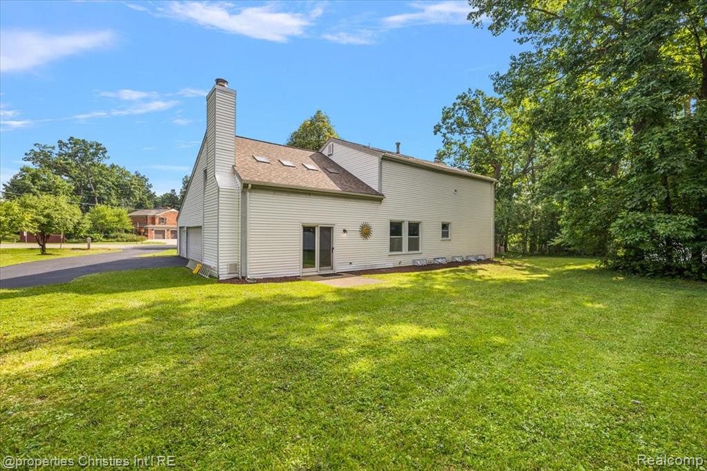 4069 Harbor Vista Drive, Orchard Lake Village, MI 48323 — Photo 44