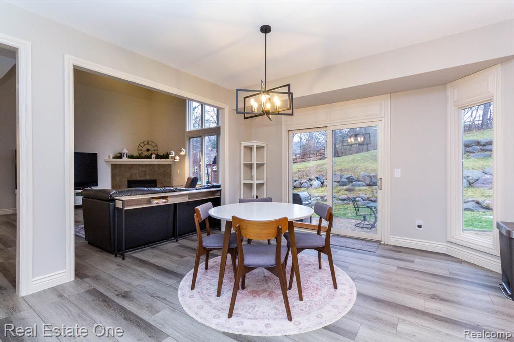6536 Chatham Circle, Rochester Hills, MI 48306 — Photo 11