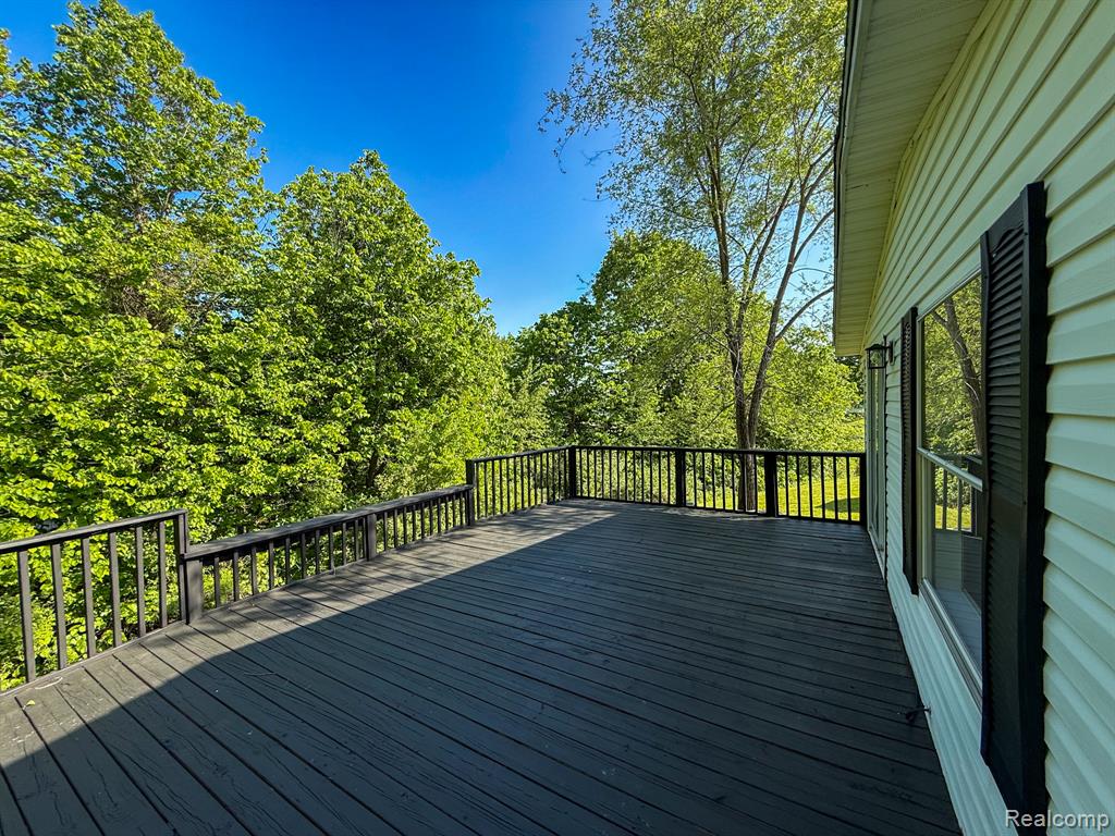 11600 Bay Drive, Fenton, MI 48430 — Photo 9