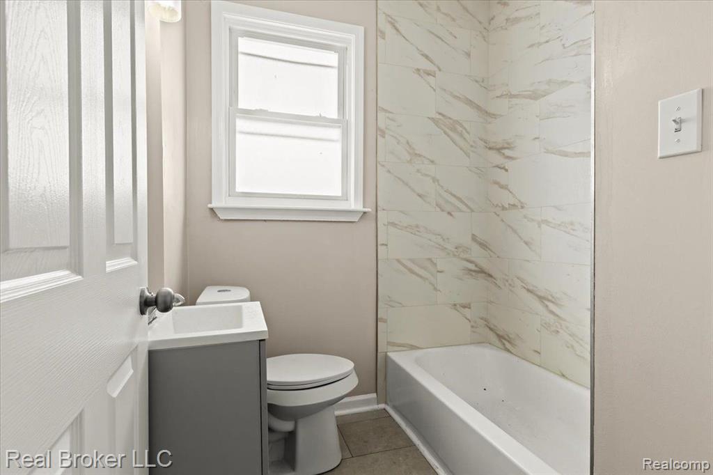 4204 CLEMENTS Street, Detroit, MI 48238 — Photo 13
