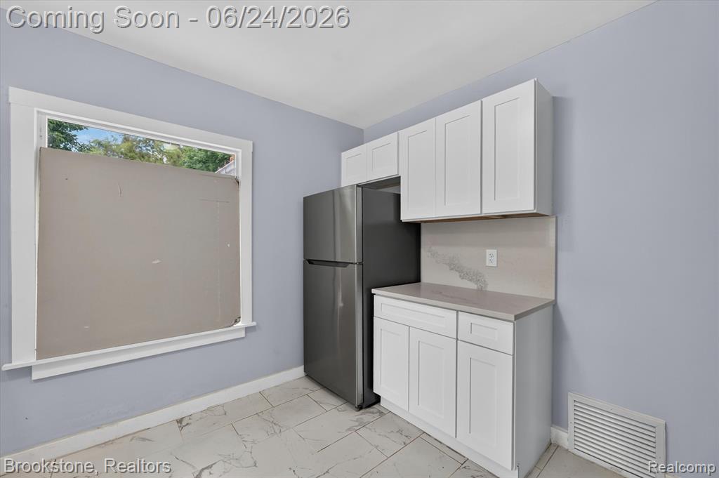 7203 Orchard Avenue, Warren, MI 48091 — Photo 14