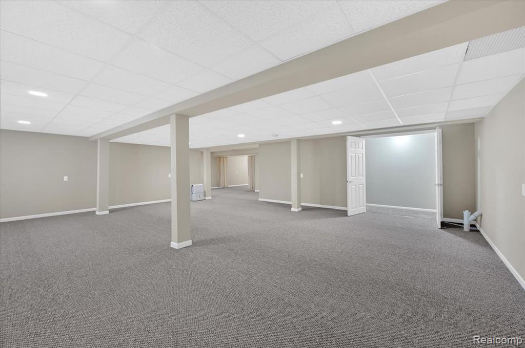 50088 Watling Street, 99, Shelby Twp, MI 48317 — Photo 23