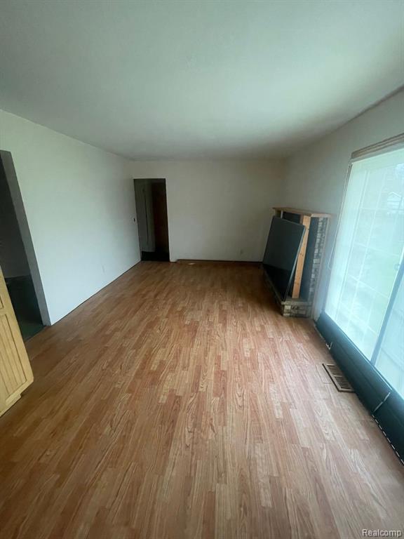 5425 Teakwood Drive, Swartz Creek, MI 48473 — Photo 3