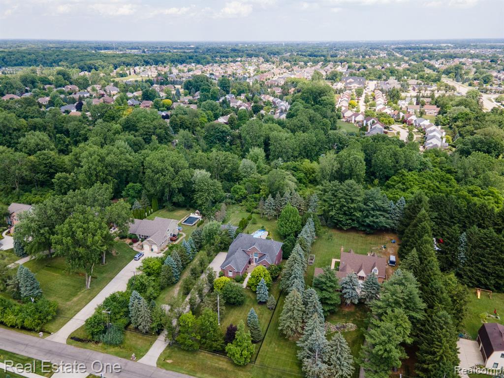 6120 EVANSWOOD Road, Troy, MI, 48085