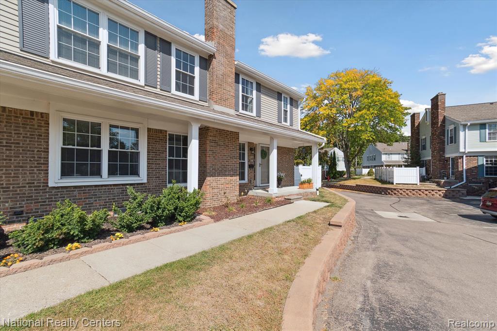21348 E Glen Haven Circle, Novi, MI 48167 — Photo 2