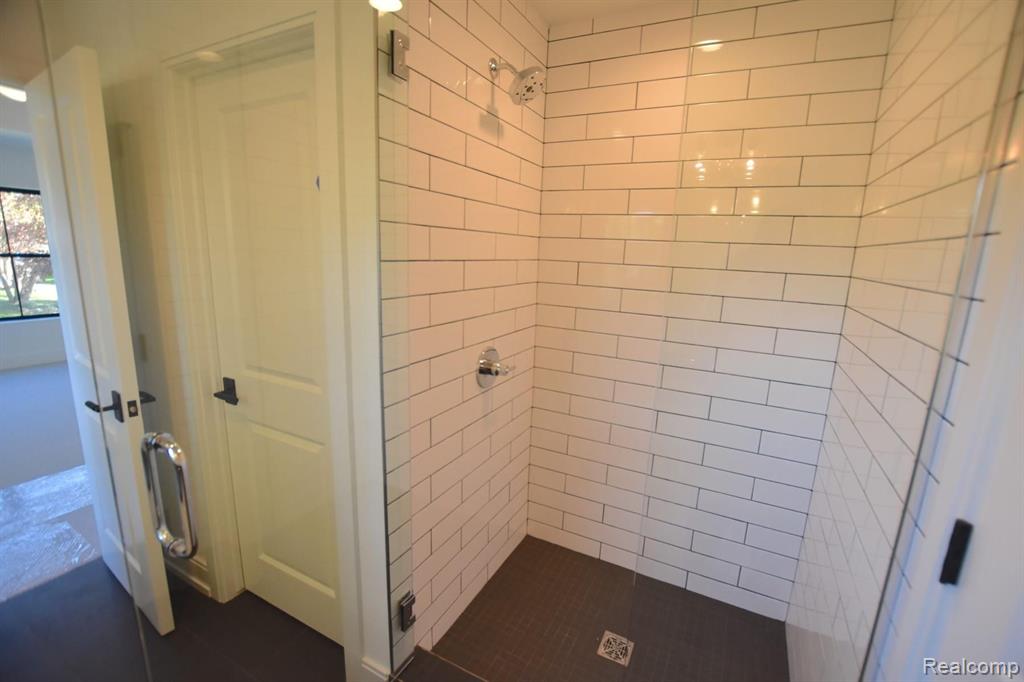 887 REDDING Road, Birmingham, MI 48009 — Photo 19