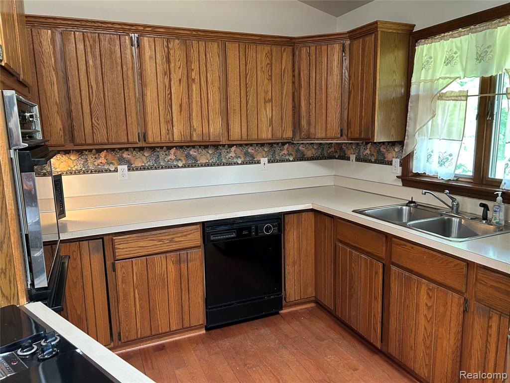 4420 Five Lakes Road, North Branch, MI 48461 — Photo 6