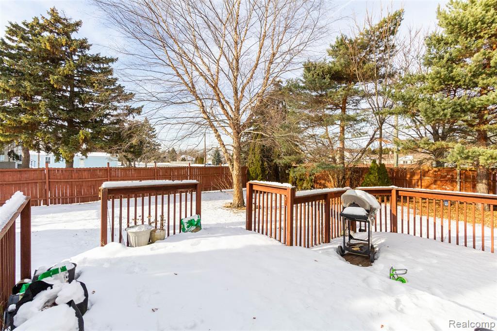 40945 Justin Drive, Sterling Heights, MI 48310 — Photo 50