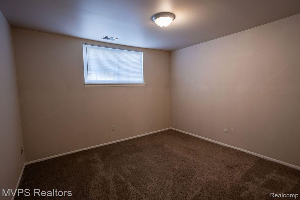 8230 CRESTVIEW Drive, A1, Sterling Heights, MI 48312 — Photo 7