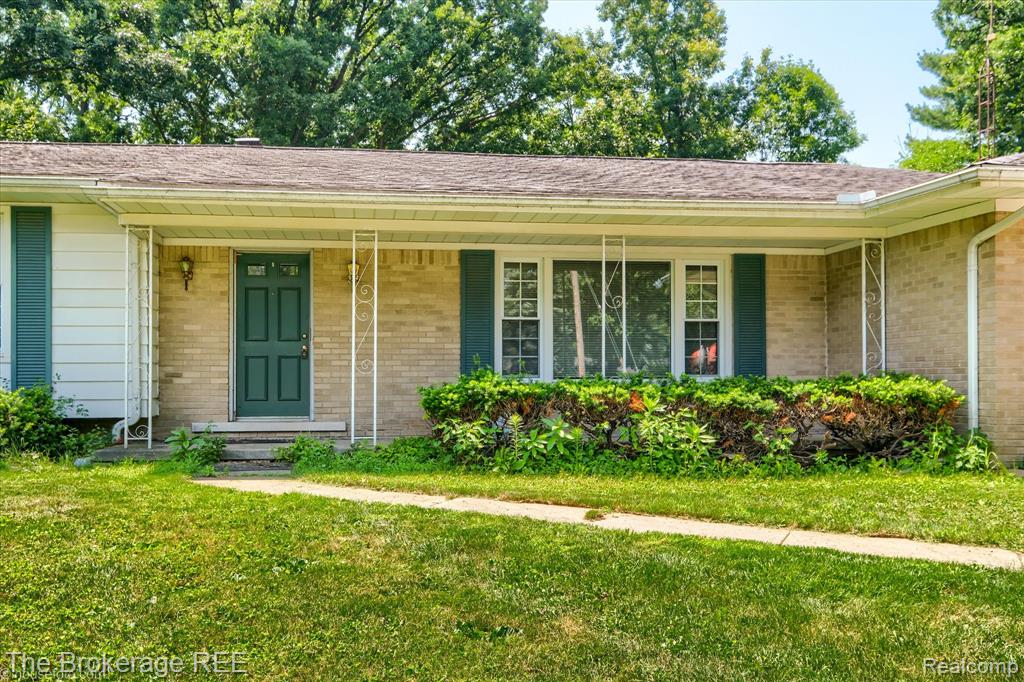5312 Michael Court, Grand Blanc, MI 48439 — Photo 3