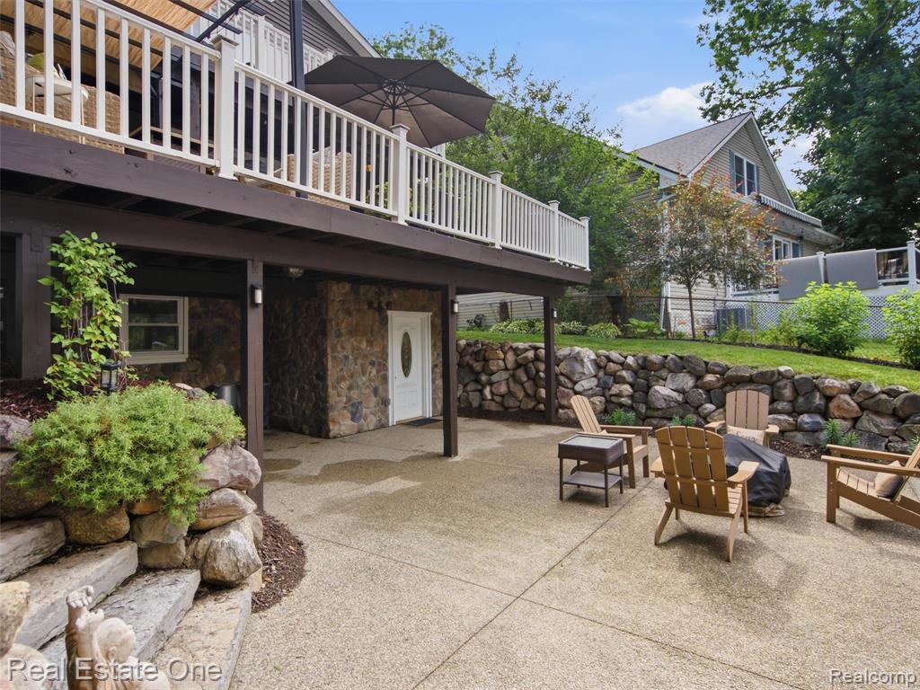 4011 Lotus Drive, Waterford, MI 48329 — Photo 4