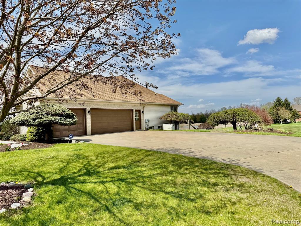 8505 Woodridge Drive, Davison, MI 48423 — Photo 4
