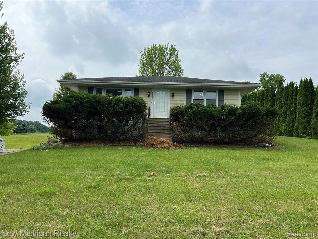 8331 Crego Rd, Brooklyn, MI 49230 — front exterior